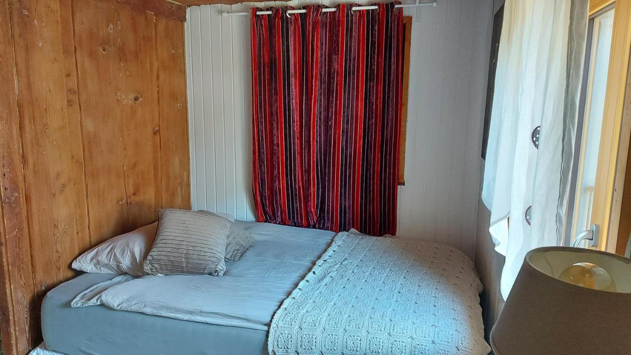 Petite Maison Sur La Colline Du Gibloux: 1Chambre,1 Salon Et Salle De Bain Prives Au Rez De Chausse, Piscine Exterieur Et Bbq , Le Châtelard-Montreux Exteriér fotografie
