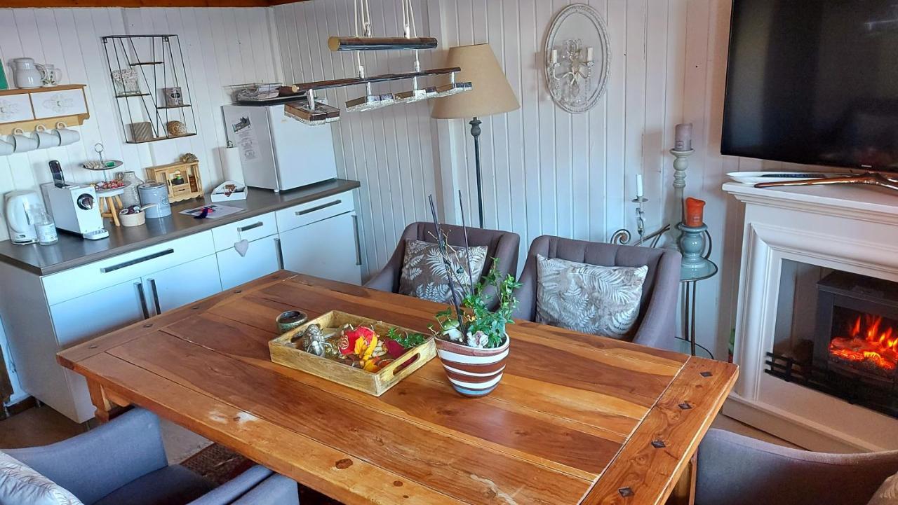 Petite Maison Sur La Colline Du Gibloux: 1Chambre,1 Salon Et Salle De Bain Prives Au Rez De Chausse, Piscine Exterieur Et Bbq , Le Châtelard-Montreux Exteriér fotografie